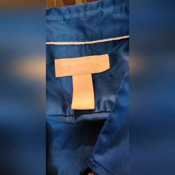 Banana Republic Blouse - Picture 2 of 3